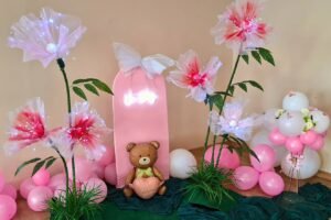 Dekoracja na chrzciny dziewczynki z misiem