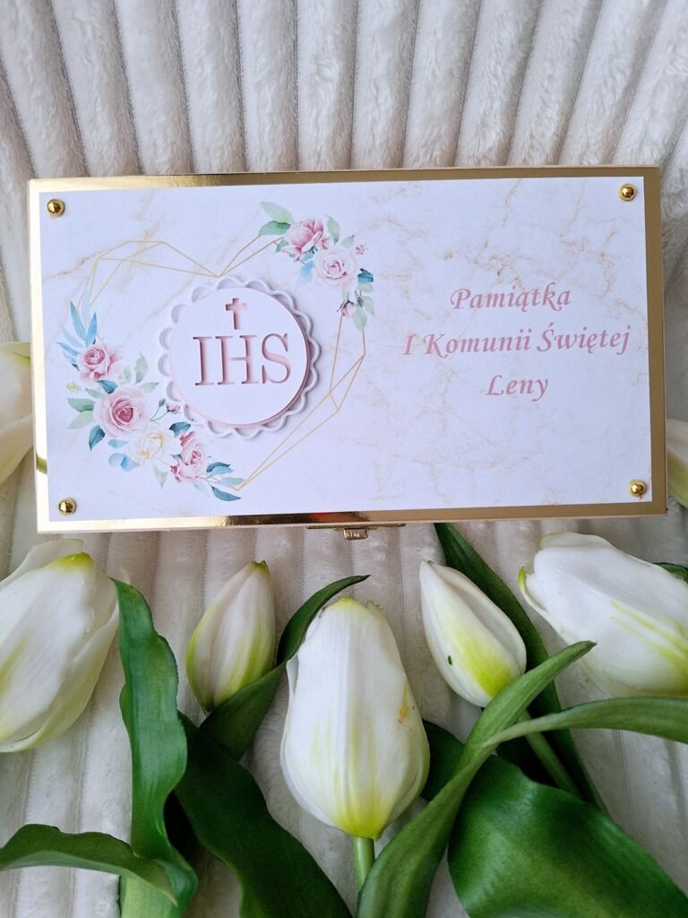Pamiątka komunijna w drewnianym pudełku – wzór 8