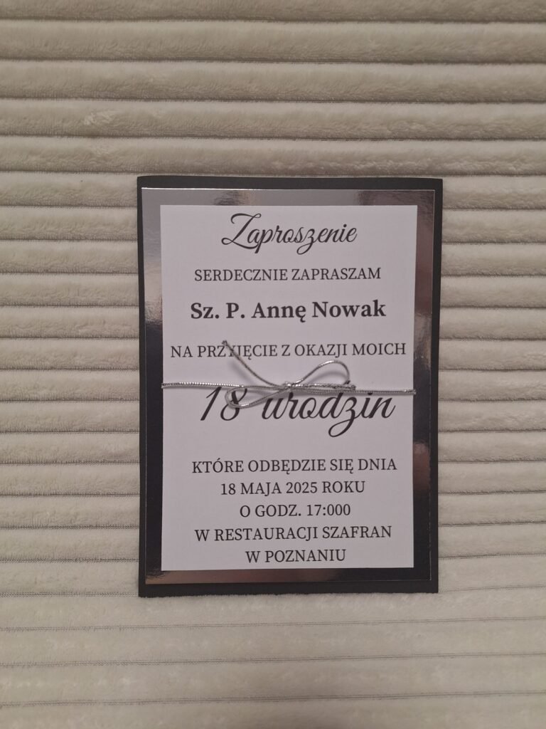 Czarno-srebrne zaproszenie na osiemnastkę