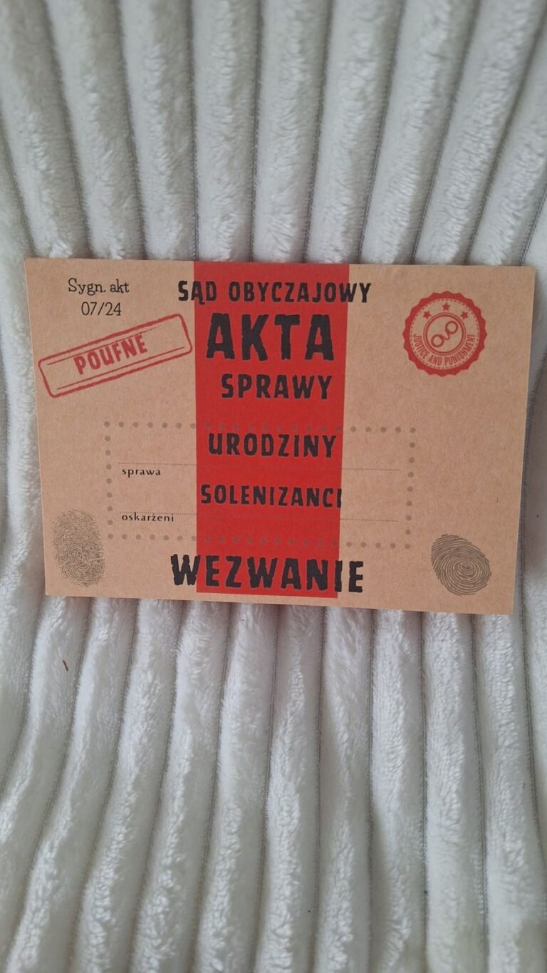 Zaproszenie na urodziny w formie akt sprawy